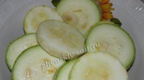 Zucchini preparations: “Golden recipes Zucchini with a layer of garlic for the winter