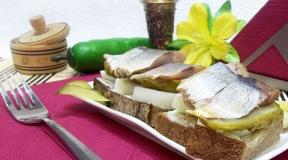 Snack with salted herring