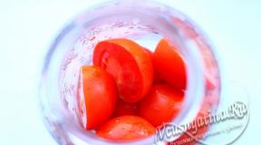 Tomatoes marinated with sweet peppers