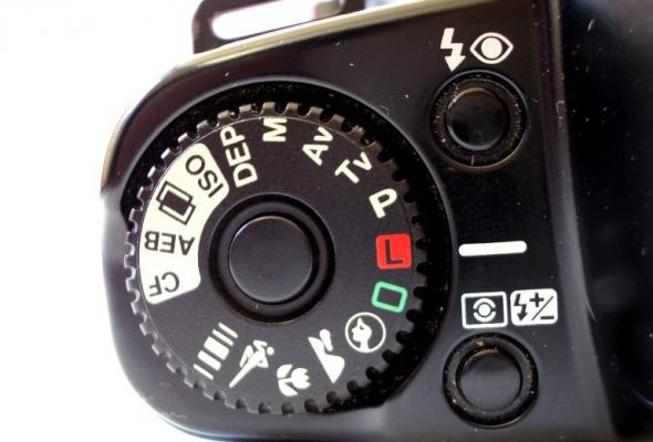 Manual shutter speed and aperture